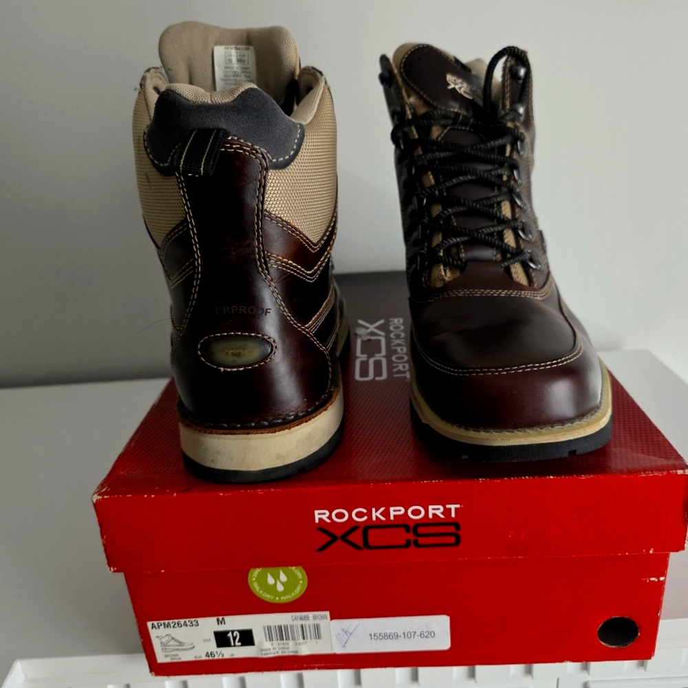 Men Rockport boots